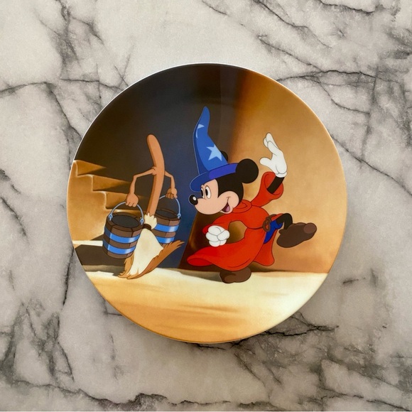 Knowles Disney Vintage PorcelainPlate Fantasia The Mischievous Apprentice Mickey - Picture 2 of 7